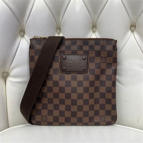 louis vuitton pochette price euro|Louis Vuitton brooklyn pochette.